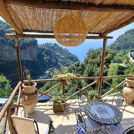 Nina La Torretta Bed & Breakfast *