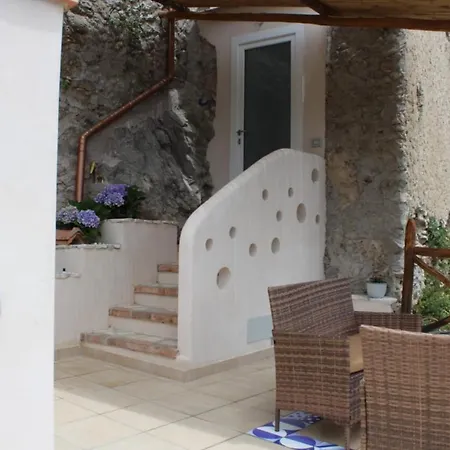 Nina La Torretta Couette-café 3*
